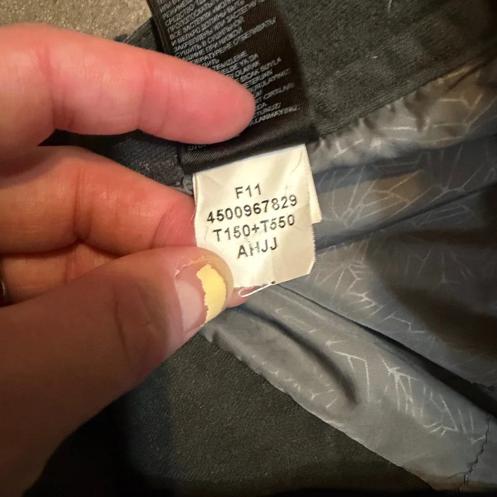 The North Face Ski Pants Mens Small Gray HyVent Insulated Cargo Snowboard T150
